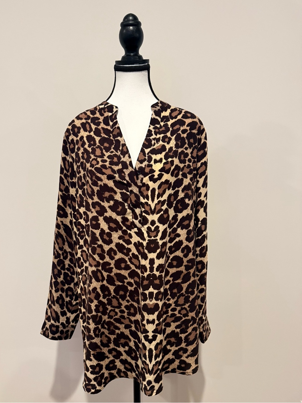 Gianni Bini Leopard Print V-Neck Tunic in Brown and Cream